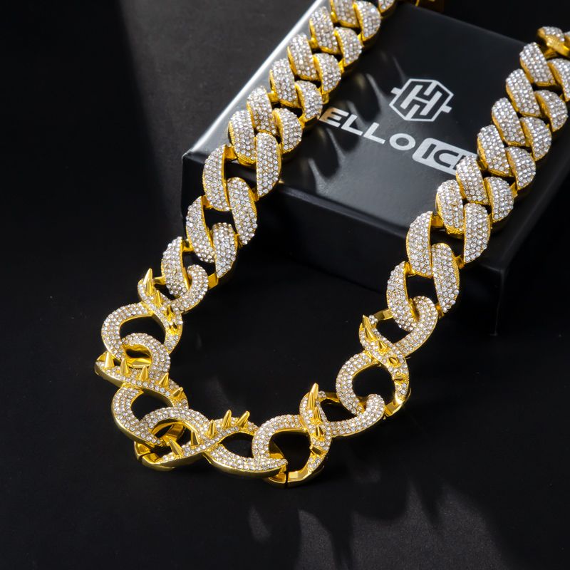 Helloice 20mm 20'' Spiked Infinity Cuban Link Chain in Gold