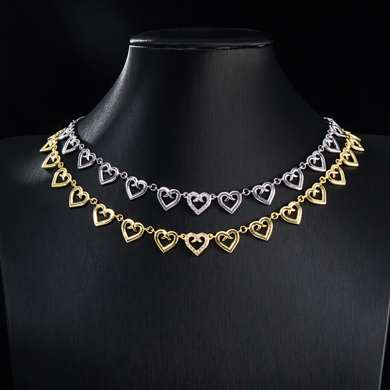 Helloice Heart-shaped Choker Necklace