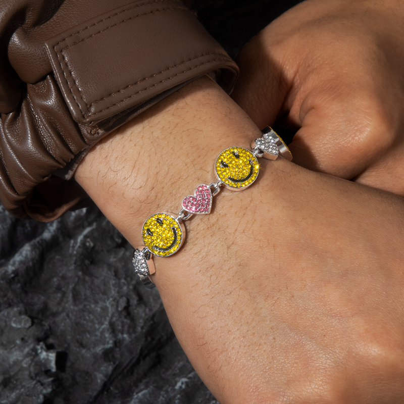 Helloice Smile Face & Heart Link Bracelet in White Gold