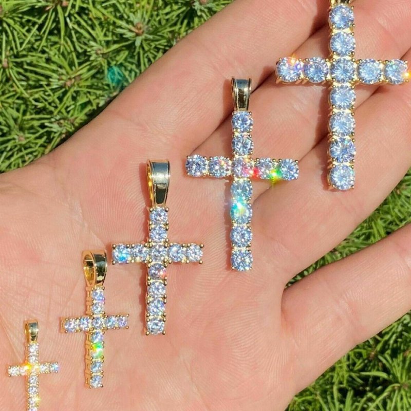 Helloice Round Cut Diamonds Cross Pendant in Gold