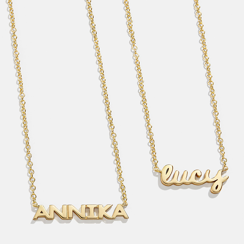 Helloice Customized Nameplate Necklace