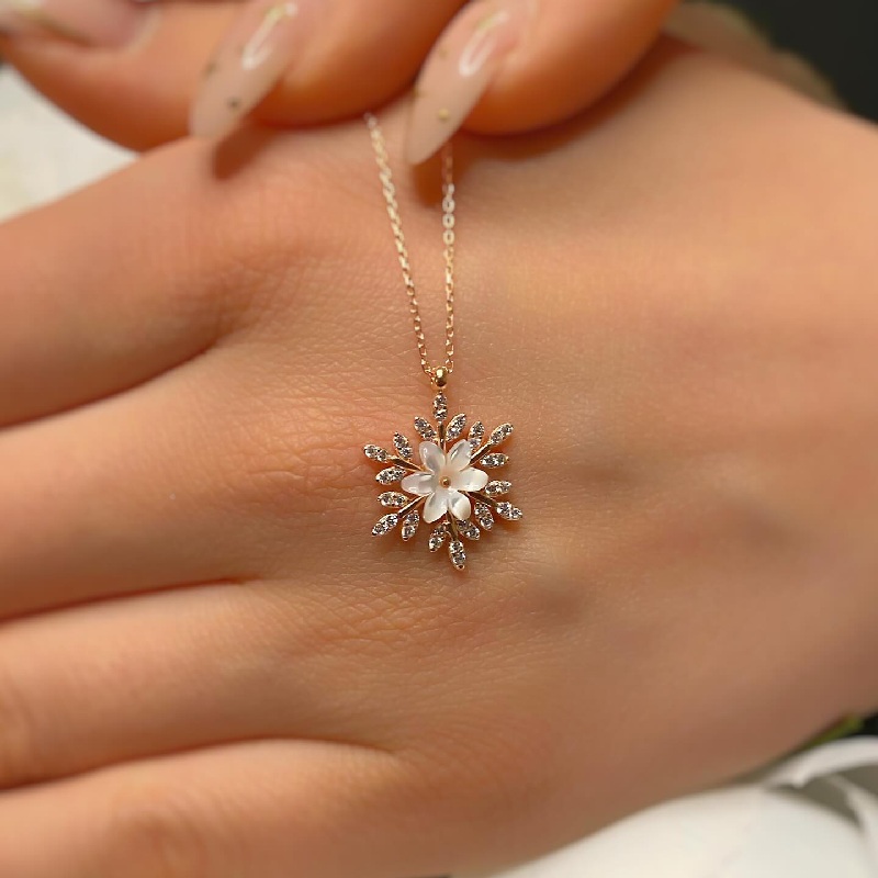 Helloice Snowflake Luminous Stone Rose Necklace