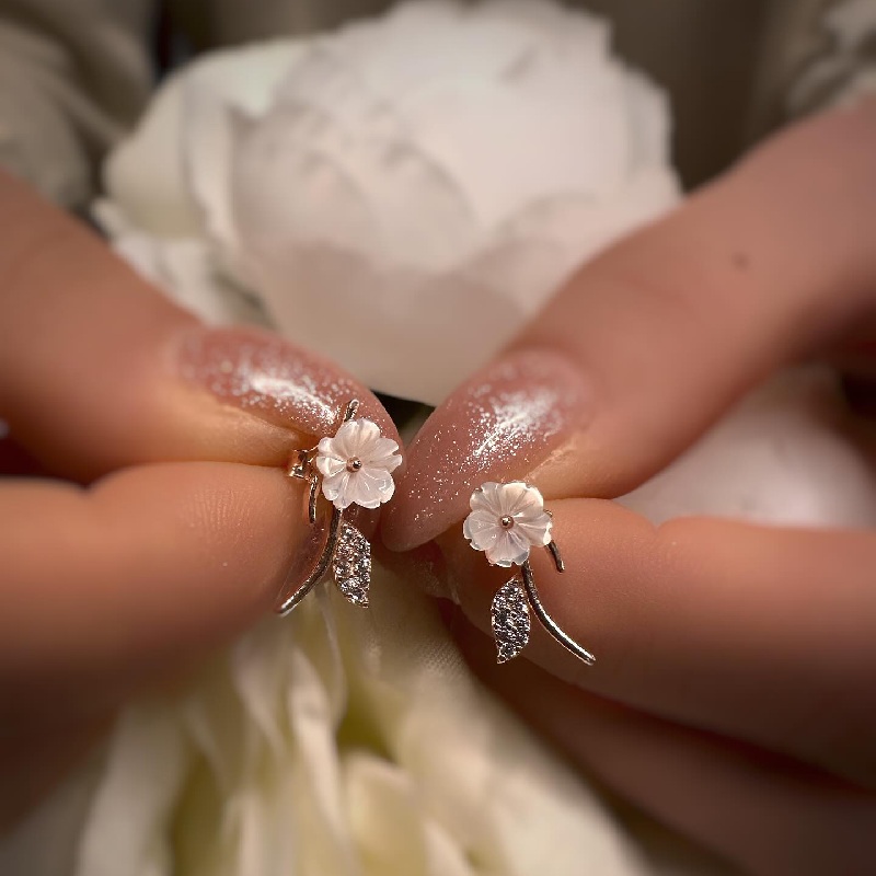 Helloice Magnolia Rose Earrings