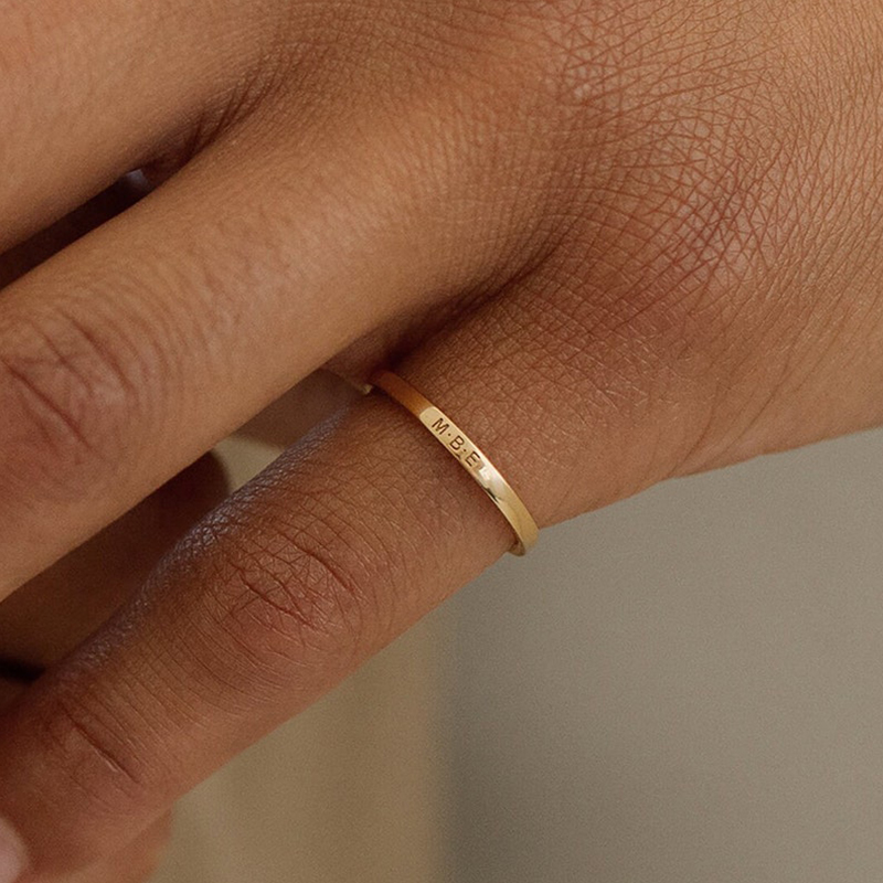 Helloice 1.8mm Customized Stacking Name Pinky Ring