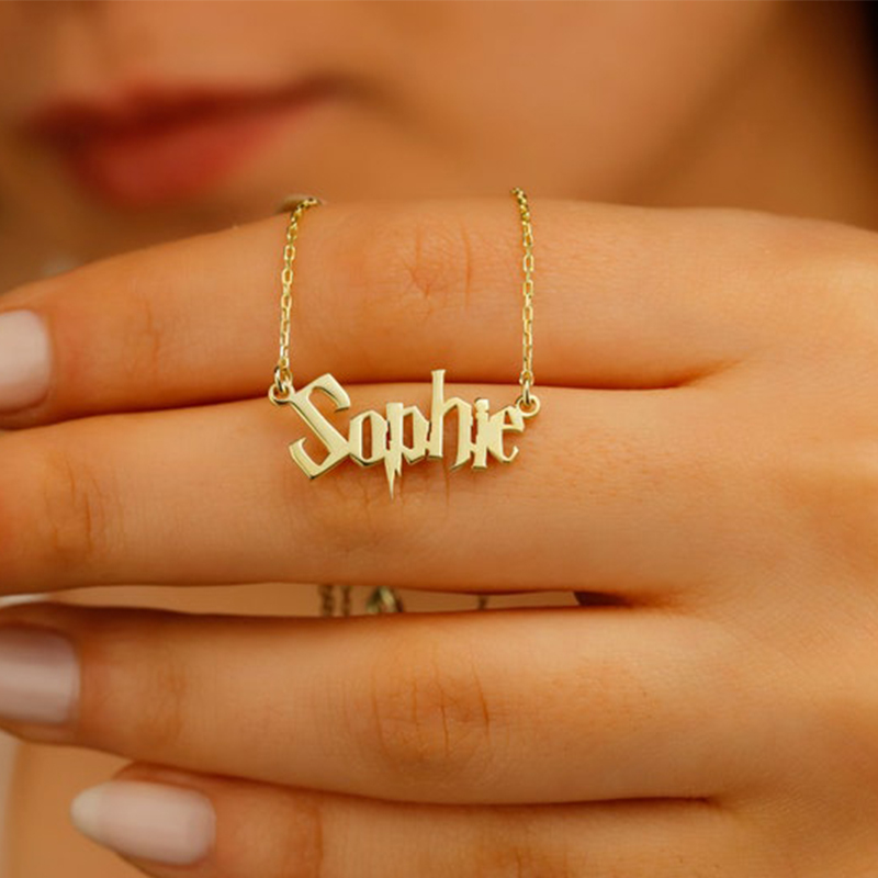 Helloice Customized Magical Name Necklace