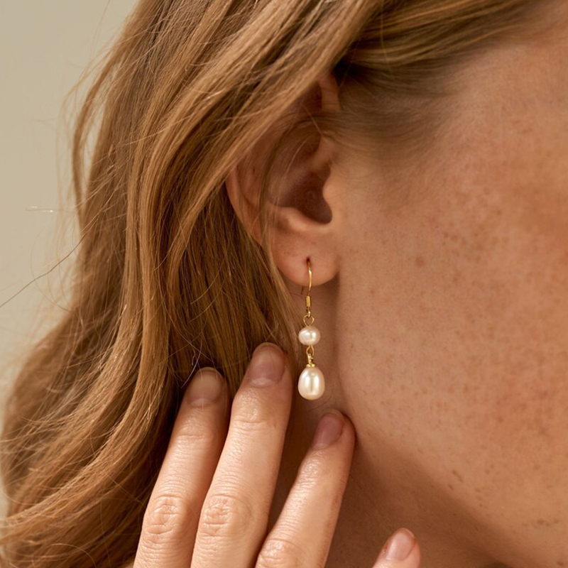 Helloice Pearl Drop Earrings
