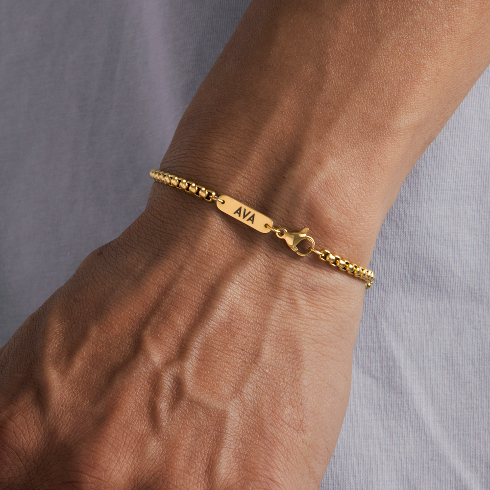 Helloice 3mm Custom Name Round Box Bracelet in Gold