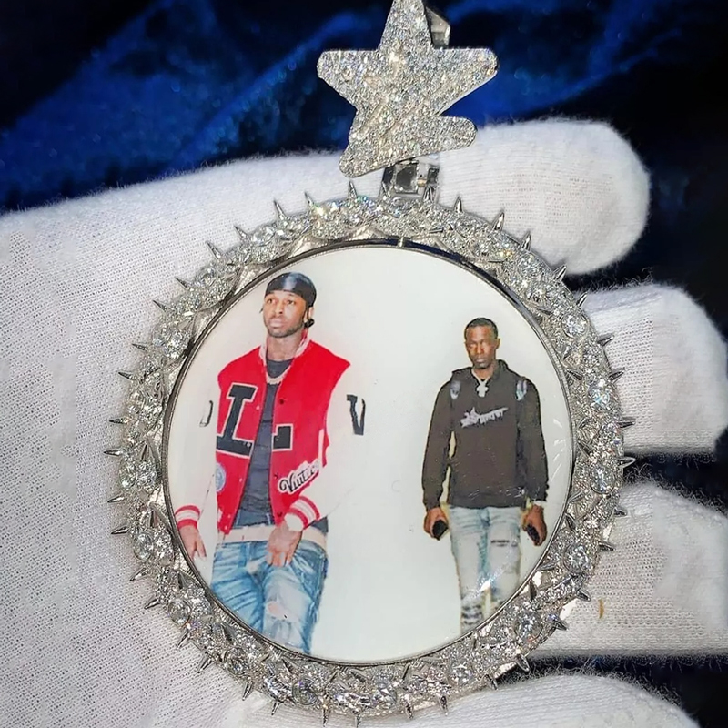 Helloice Iced Star Clasp Thorn Disc Photo Pendant
