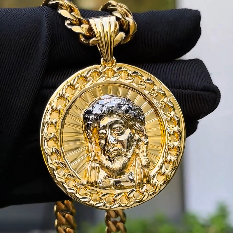 Helloice Jesus Cuban Circle Engraved  Pendant