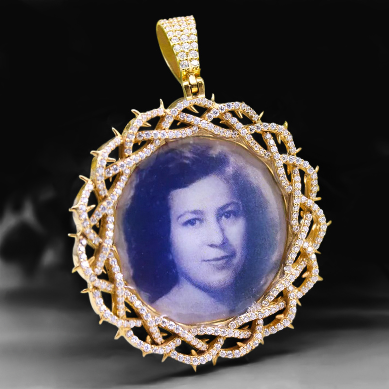 Helloice Iced Crown of Thorns Custom Photo Pendant