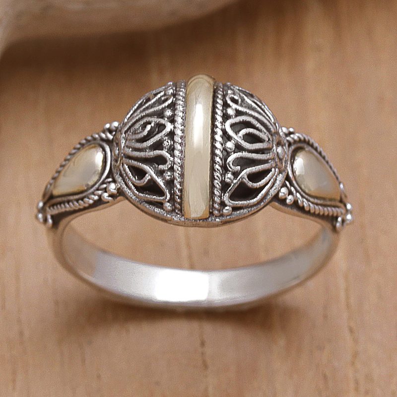 18k Gold-Accented Cocktail Ring with Floral Motifs, "Floral Dame"